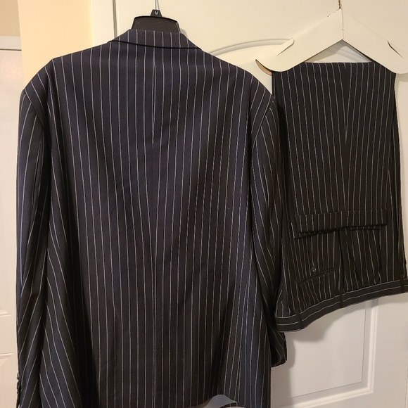 Hand tailored Pinstripe suit - Picture 2 of 2